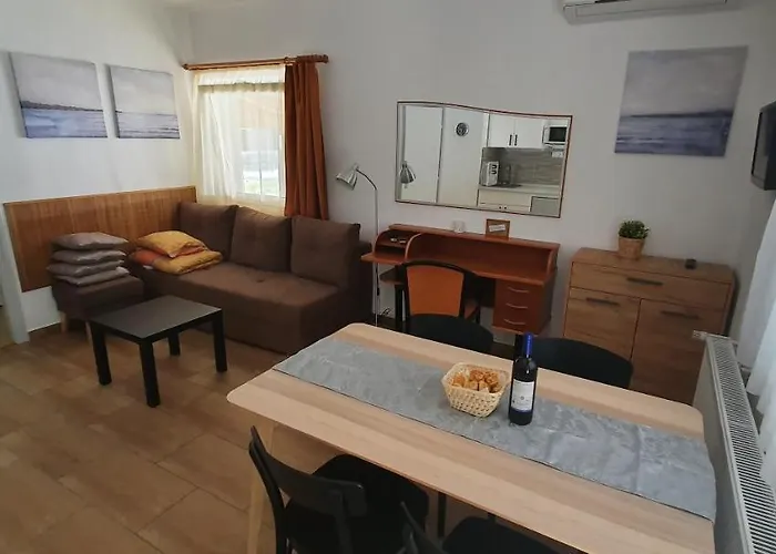 Forrest Apartman Gyenesdiás